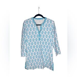 J. McLaughlin White and Blue Blouse Size Medium